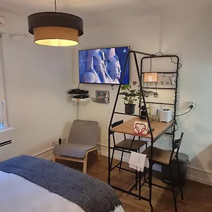 https://montchat-villeurbanne-studio-refait-neuf-climatis-et.hotels-rhonealpes.com